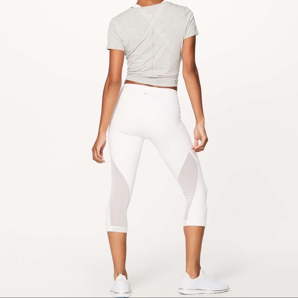 Lululemon ”Sweat Your Heart Out” Crop - Picture 3 of 8